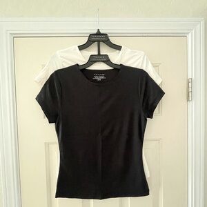 Tahari Womens Modern Essentials Fitted 2 Pack Tees - XS